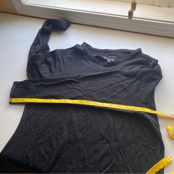 Cloudveil Baselayer Shirt Woman XL Black 100% Merino Wool Gorpcore Hiking - Picture 12 of 15